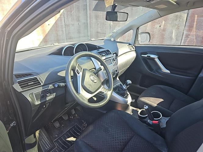 Image Capot - TOYOTA VERSO