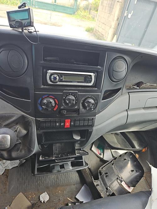 Image Siege avant droit (banquette double) - IVECO DAILY 4