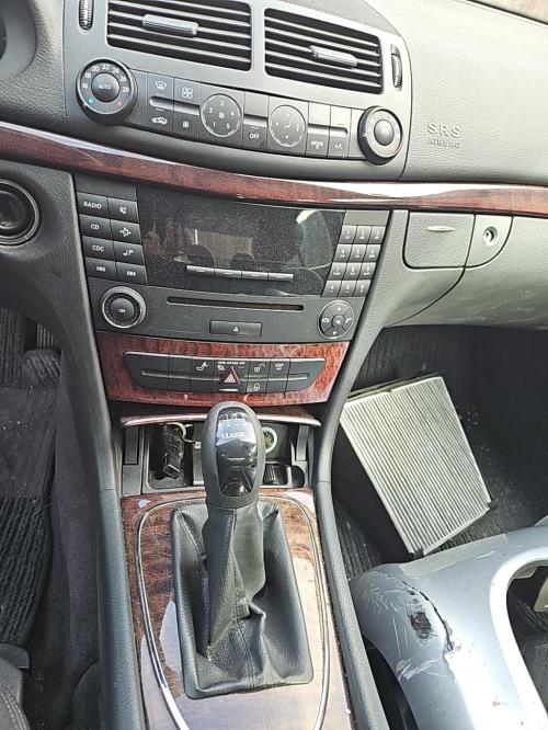 Image Autoradio - MERCEDES CLASSE E 211