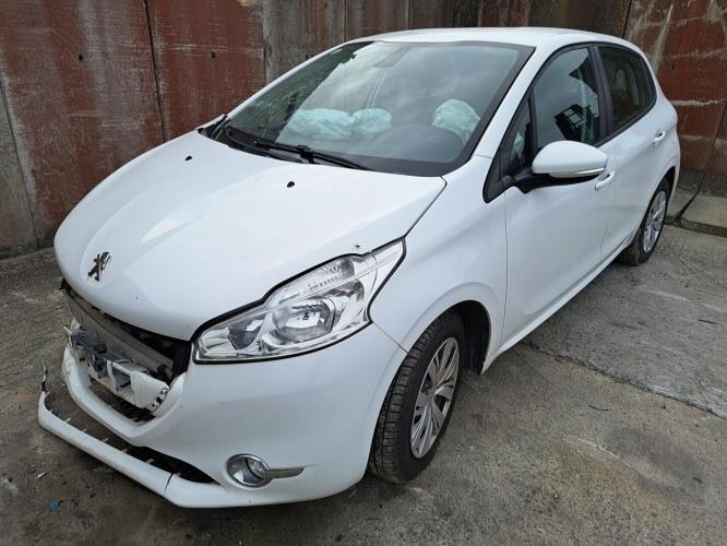Image Feu arriere principal gauche (feux) - PEUGEOT 208 1
