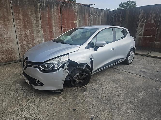 Image Feu diurne avant gauche - RENAULT CLIO 4