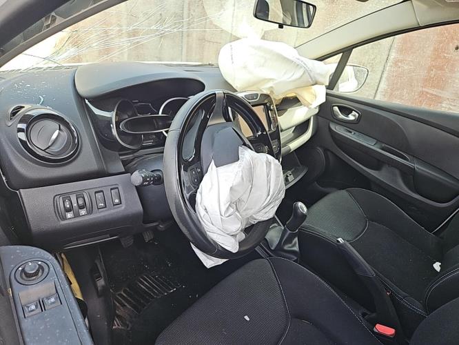 Image Feu diurne avant gauche - RENAULT CLIO 4