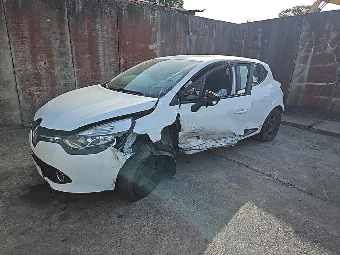Image Feu diurne avant gauche - RENAULT CLIO 4