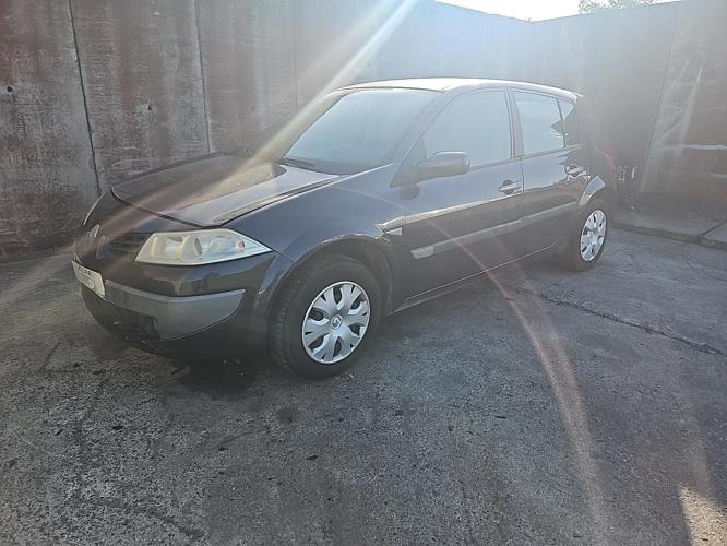 Image Cache sous moteur - RENAULT MEGANE 2