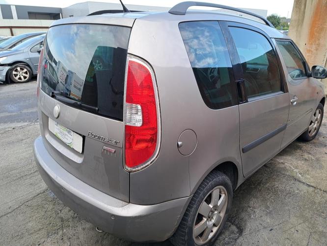 Image Malle/Hayon arriere - SKODA ROOMSTER