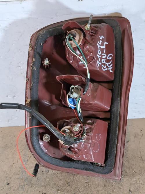 Image Feu arriere principal droit (feux) - TOYOTA RAV4 2