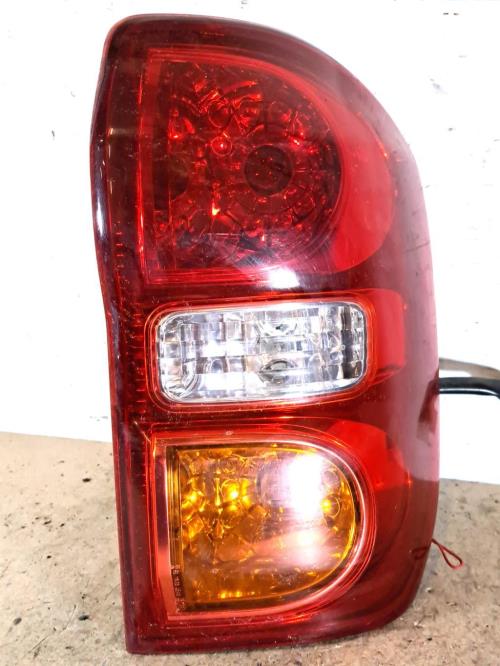 Image Feu arriere principal droit (feux) - TOYOTA RAV4 2