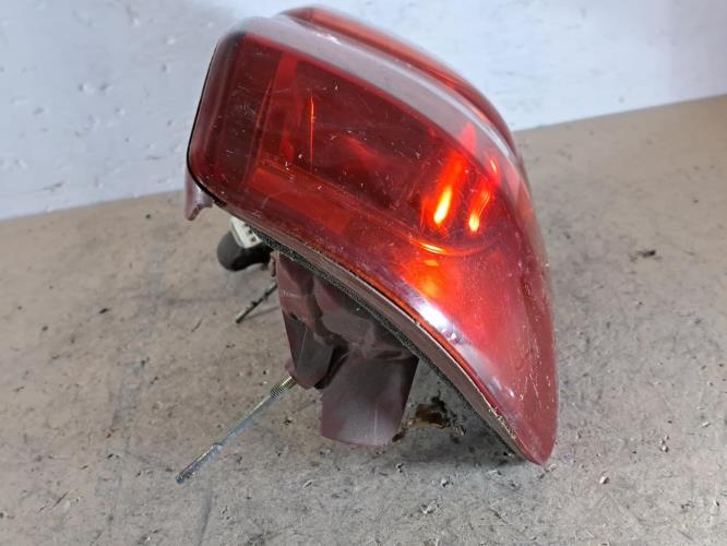 Image Feu arriere principal gauche (feux) - TOYOTA RAV4 2