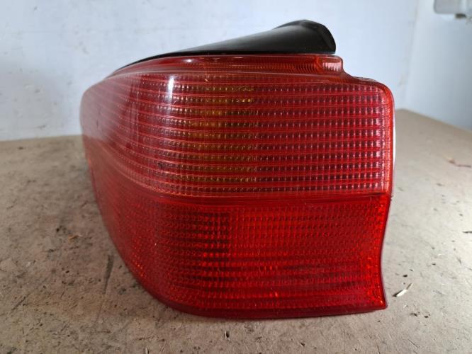 Image Feu arriere principal droit (feux) - PEUGEOT 106