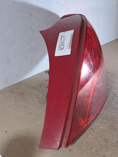 Image Feu arriere principal droit (feux) - PEUGEOT 207