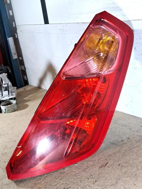 Image Feu arriere principal droit (feux) - FIAT GRANDE PUNTO