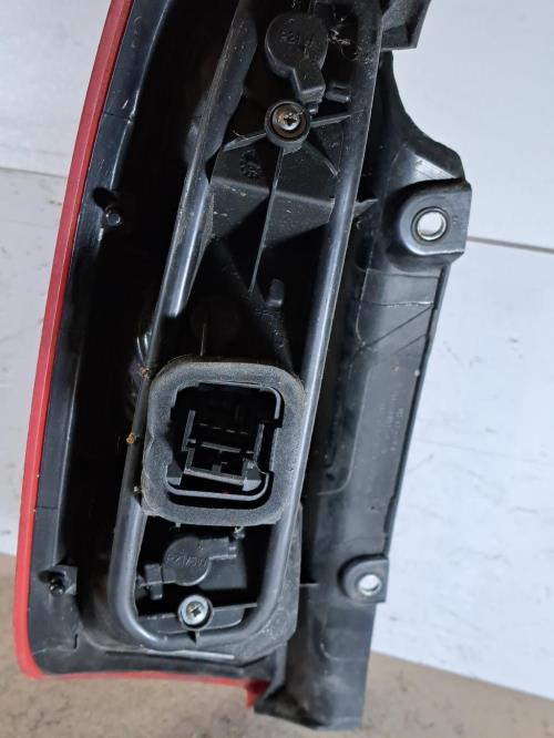 Image Feu arriere principal droit (feux) - FIAT GRANDE PUNTO