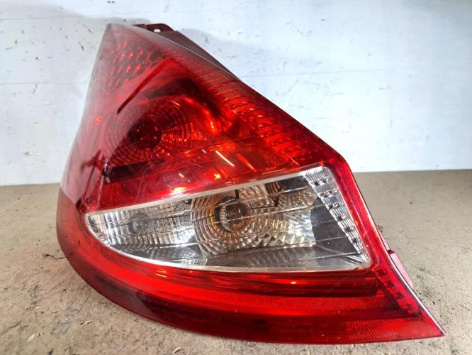 Image Feu arriere principal gauche (feux) - FORD FIESTA 6