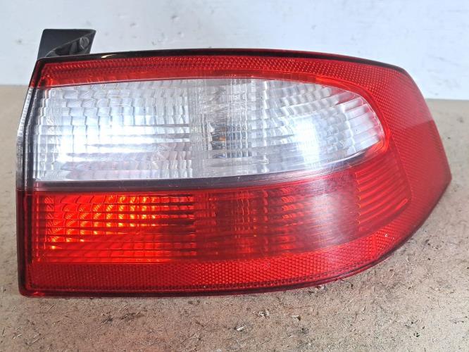 Image Feu arriere principal droit (feux) - RENAULT LAGUNA 2