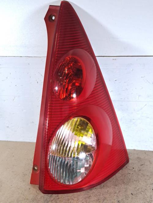Image Feu arriere principal droit (feux) - PEUGEOT 107