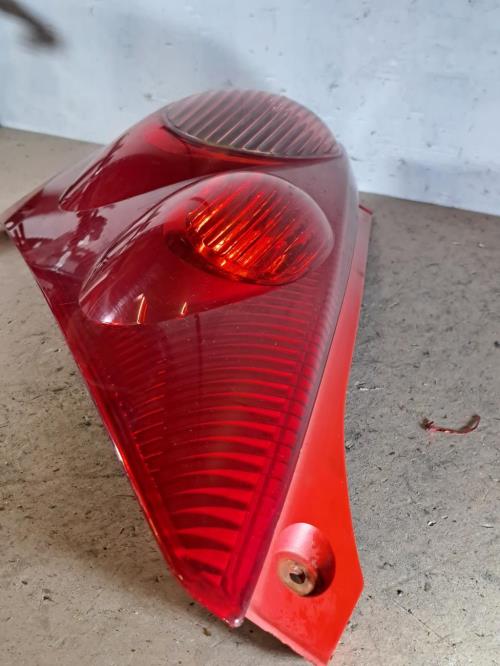 Image Feu arriere principal droit (feux) - PEUGEOT 107