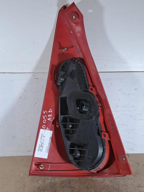 Image Feu arriere principal droit (feux) - PEUGEOT 107