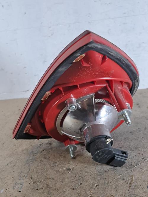 Image Feu arriere secondaire droit (feux) - VOLKSWAGEN GOLF 5