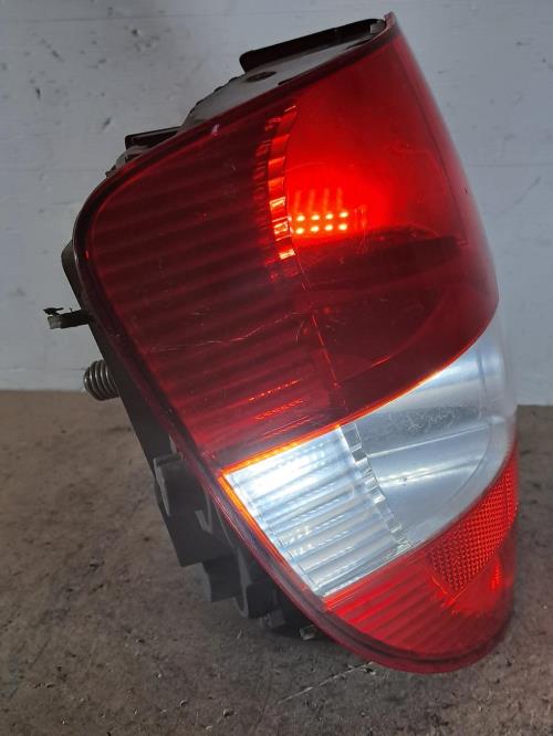 Image Feu arriere principal gauche (feux) - VOLKSWAGEN FOX