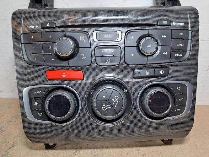 Image Facade autoradio - CITROEN C4 2