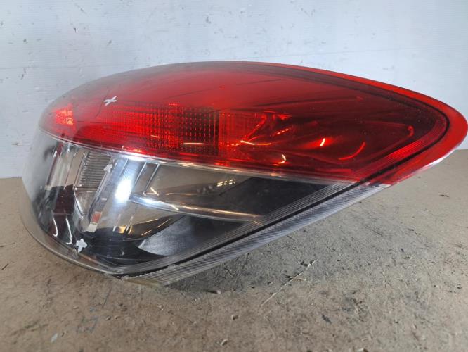 Image Feu arriere principal droit (feux) - RENAULT MEGANE 3