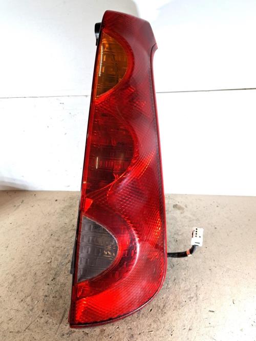Image Feu arriere principal droit (feux) - NISSAN NOTE 1