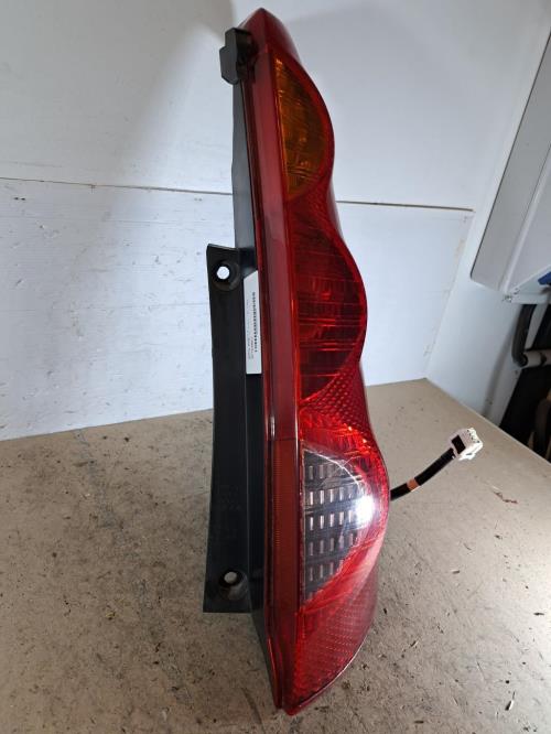 Image Feu arriere principal droit (feux) - NISSAN NOTE 1