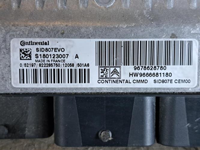 Image Calculateur moteur - CITROEN DS5