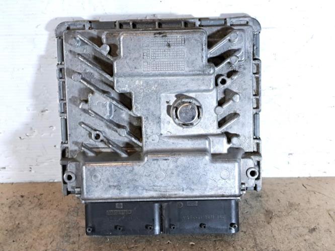 Image Calculateur moteur - VOLKSWAGEN GOLF 7