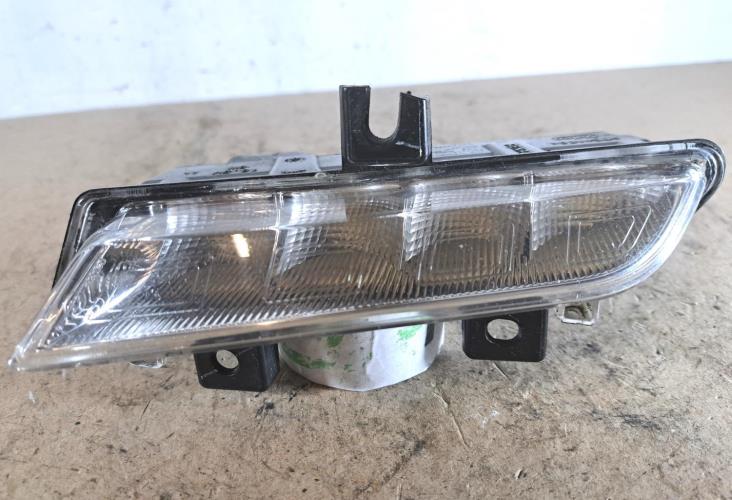 Image Feu diurne avant gauche - RENAULT CLIO 4