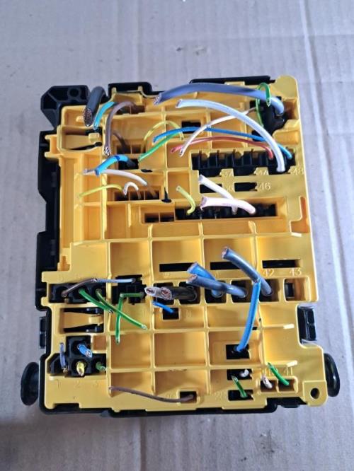 Image Boitier servitude moteur (BSM) - PEUGEOT 208 1