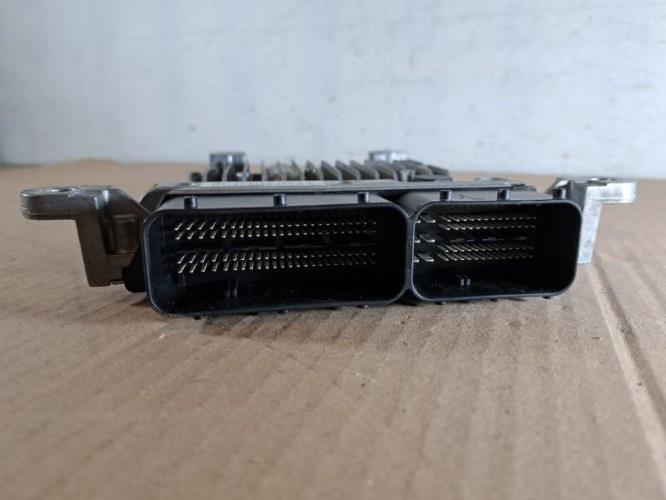Image Calculateur moteur - MERCEDES CLASSE E 212