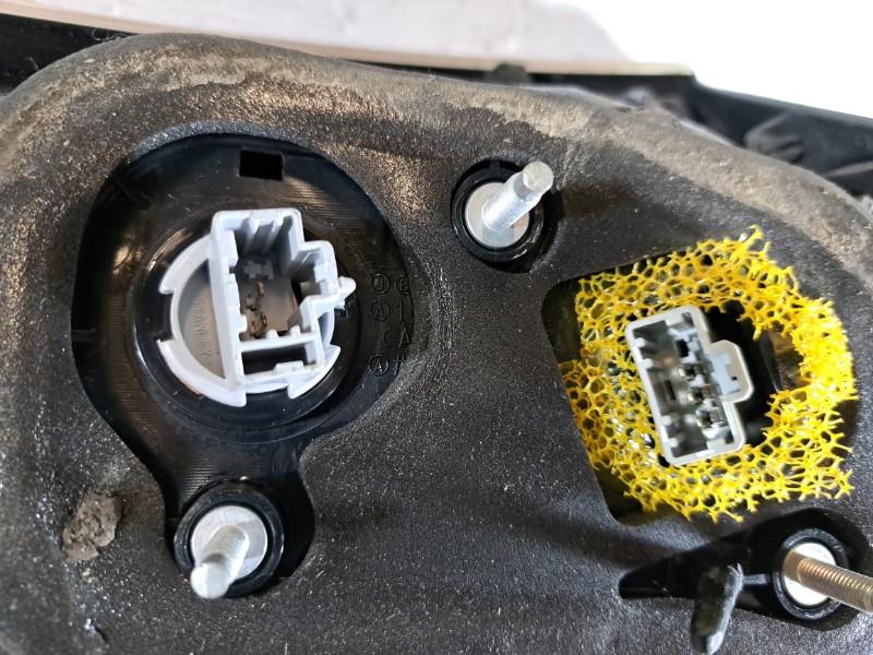 Feu arriere principal droit (feux) MAZDA 3 2 PHASE 2 Essence - 1