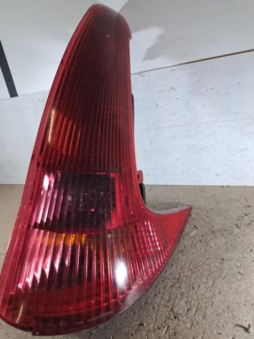Image Feu arriere principal droit (feux) - PEUGEOT 206
