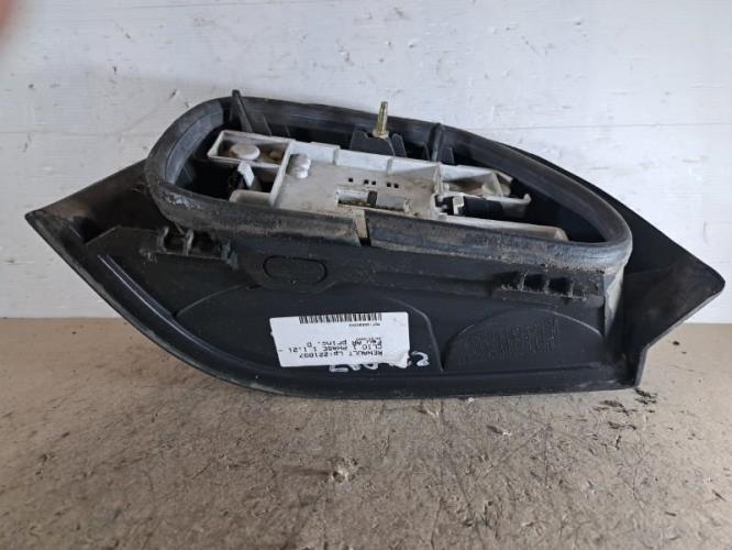 Image Feu arriere principal droit (feux) - RENAULT CLIO 1