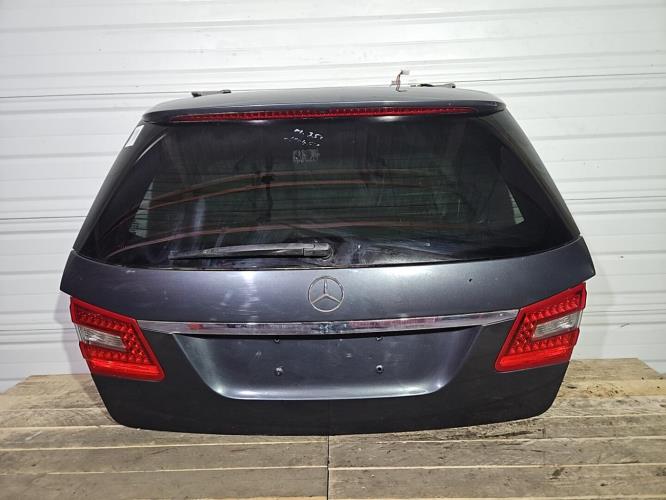 Image Malle/Hayon arriere - MERCEDES CLASSE E 212