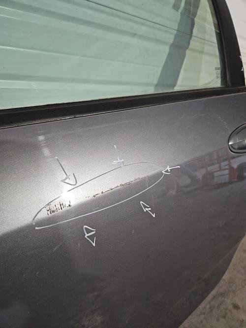 Image Porte avant gauche - FIAT GRANDE PUNTO
