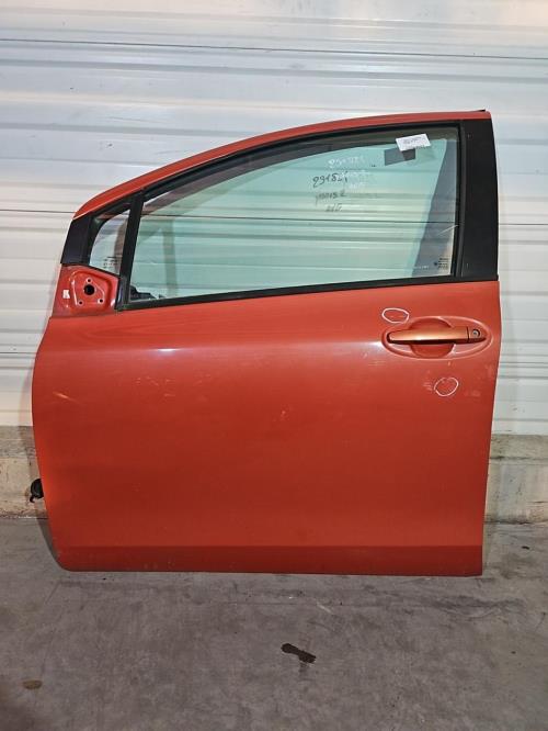 Image Porte avant gauche - TOYOTA YARIS 2