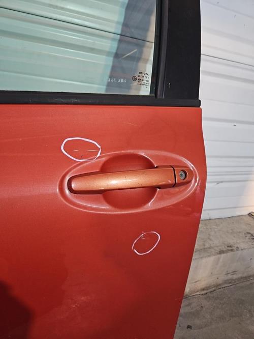 Image Porte avant gauche - TOYOTA YARIS 2