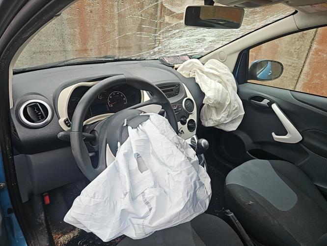 Image Feu arriere principal gauche (feux) - FORD KA 2