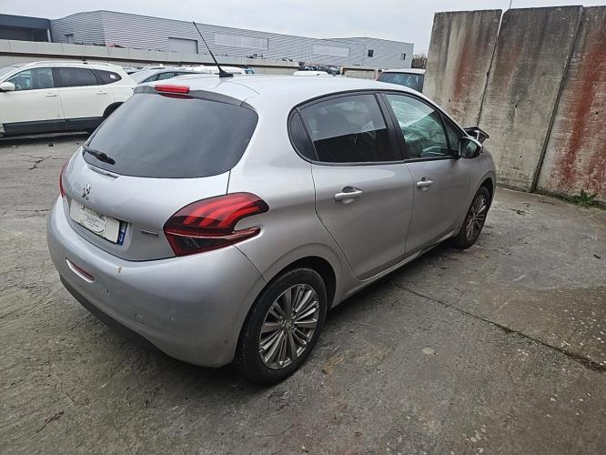 Image Moteur - PEUGEOT 208 1