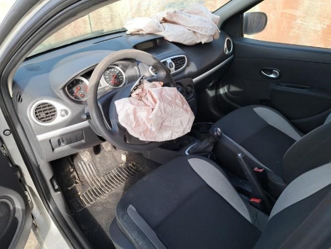 Image Feu arriere principal droit (feux) - RENAULT CLIO 3