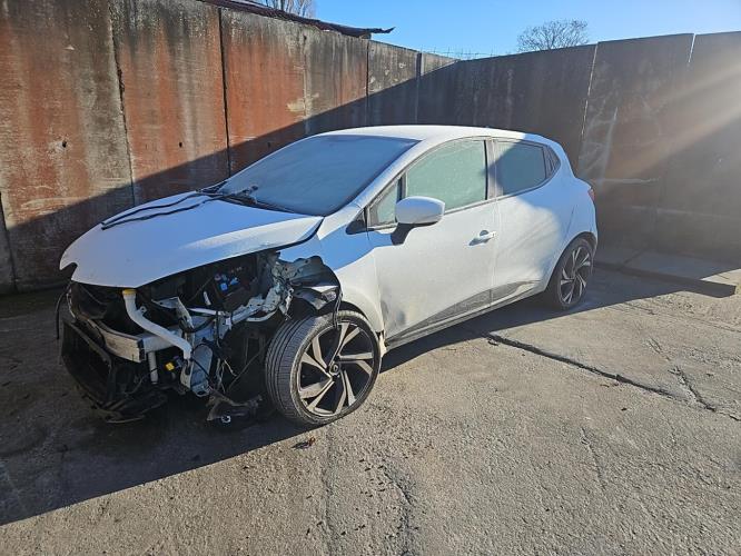 Image Cache sous moteur - RENAULT CLIO 4