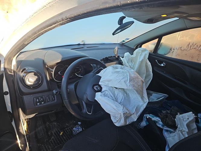 Image Cache sous moteur - RENAULT CLIO 4