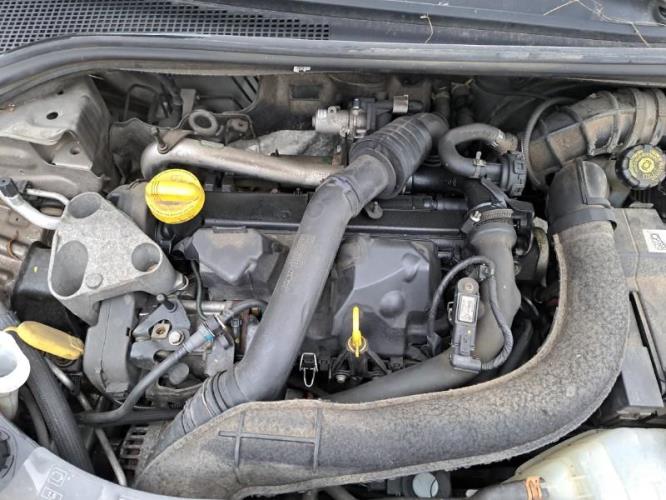 Image Cache sous moteur - RENAULT CLIO 3