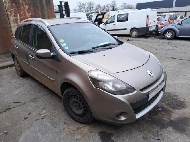 Image Cache sous moteur - RENAULT CLIO 3