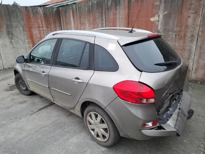 Image Cache sous moteur - RENAULT CLIO 3