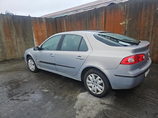 Image Cache sous moteur - RENAULT LAGUNA 2