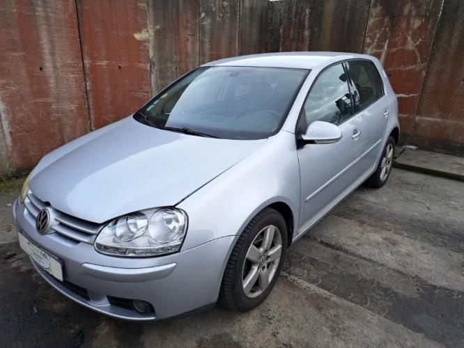 Image Pare choc arriere - VOLKSWAGEN GOLF 5