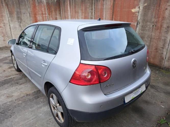 Image Pare choc arriere - VOLKSWAGEN GOLF 5